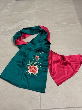 Vintage Chinese Suzhou Silk Scarf Hand Embroidered Peony Mulberry Silk